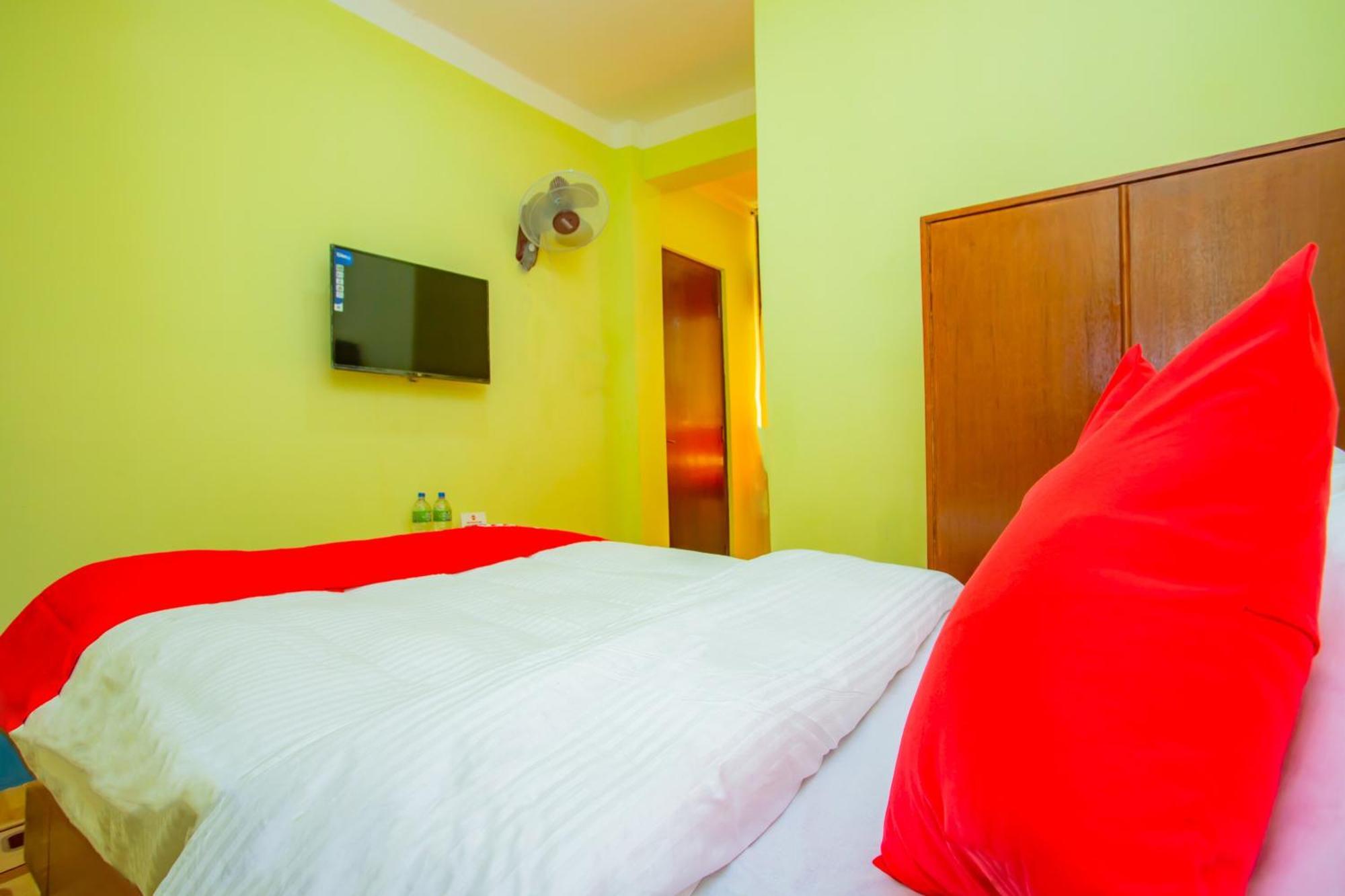 Oyo 589 Hotel Trimurti Katmandu Zewnętrze zdjęcie