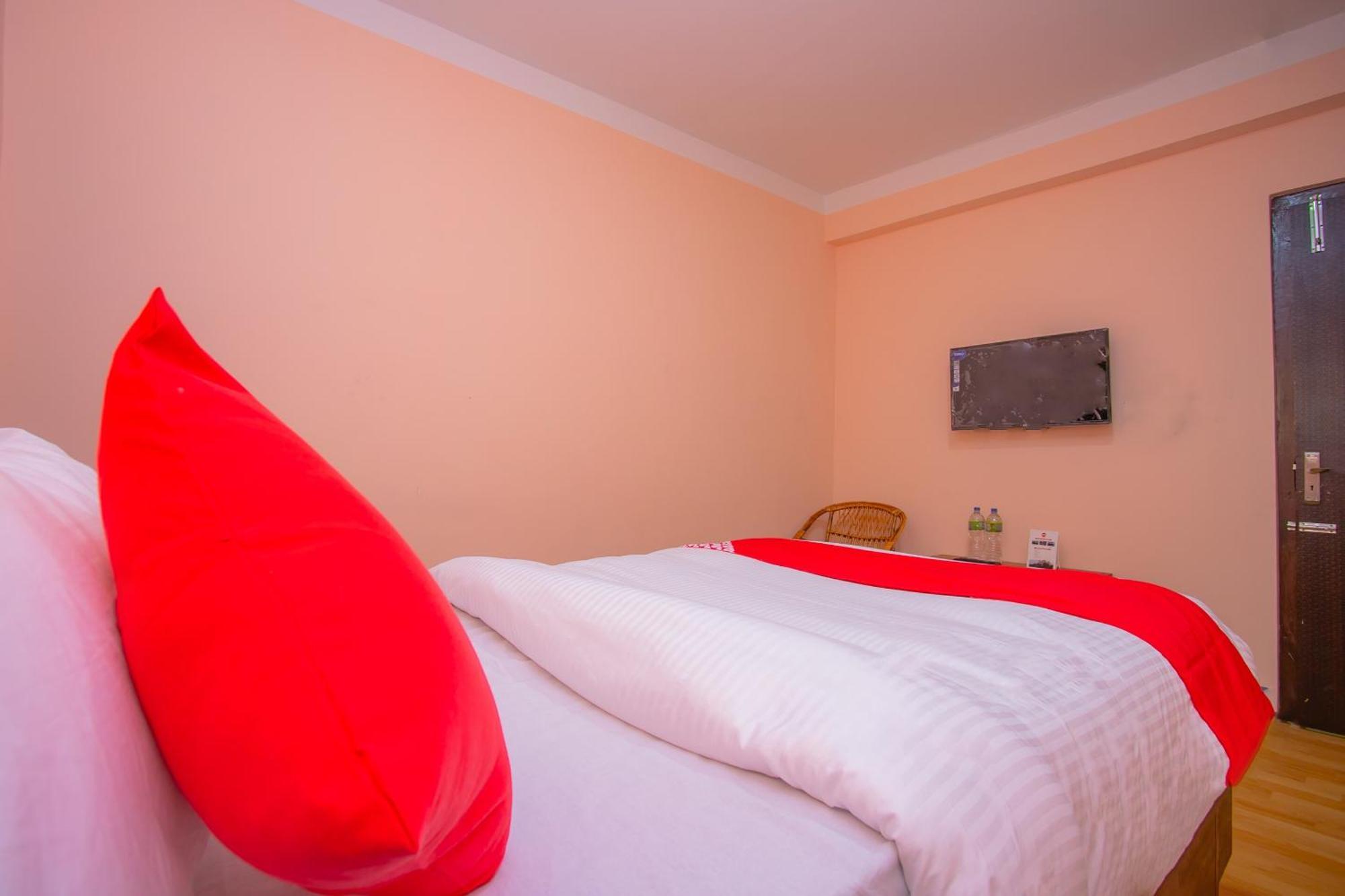 Oyo 589 Hotel Trimurti Katmandu Zewnętrze zdjęcie
