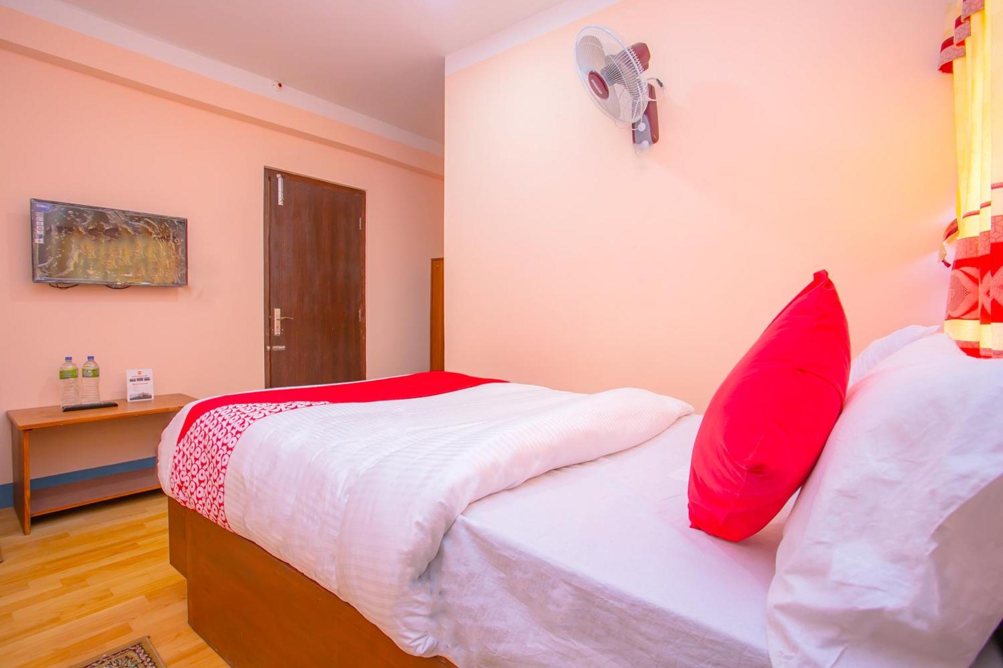 Oyo 589 Hotel Trimurti Katmandu Zewnętrze zdjęcie