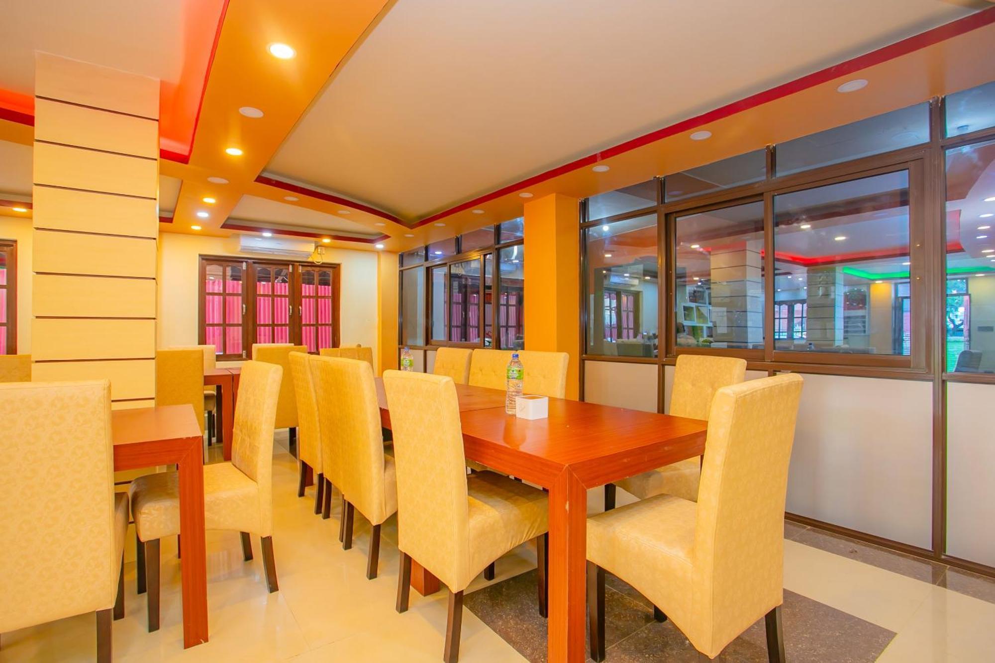 Oyo 589 Hotel Trimurti Katmandu Zewnętrze zdjęcie